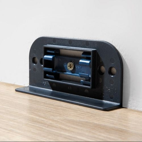 AquaStep Skirting Board Clips - 30 Clips x 1 Clip Holder