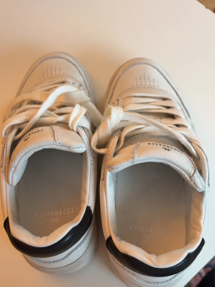 Copenhagen Studios-skinnsneakers