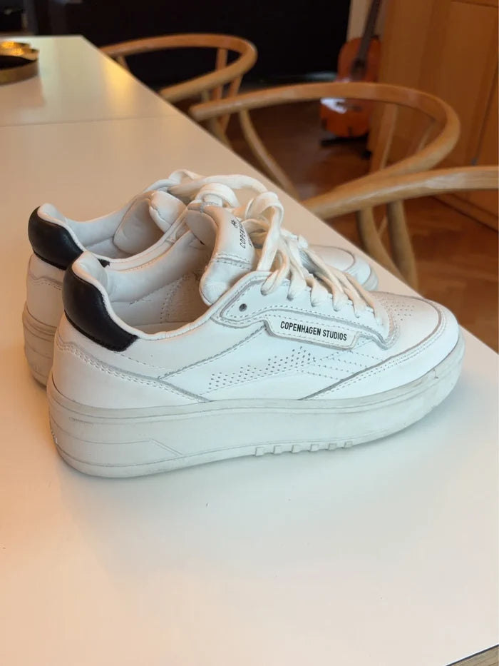 Copenhagen Studios-skinnsneakers