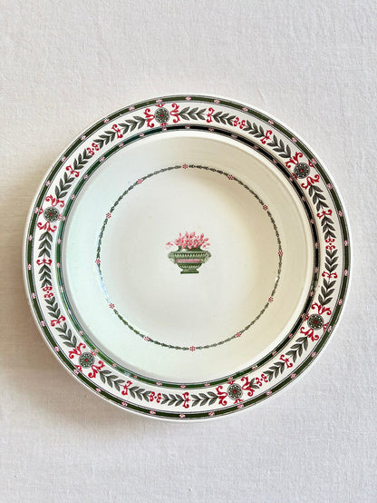 Historic Wedgwood Etruria Tureen, Green Laurel